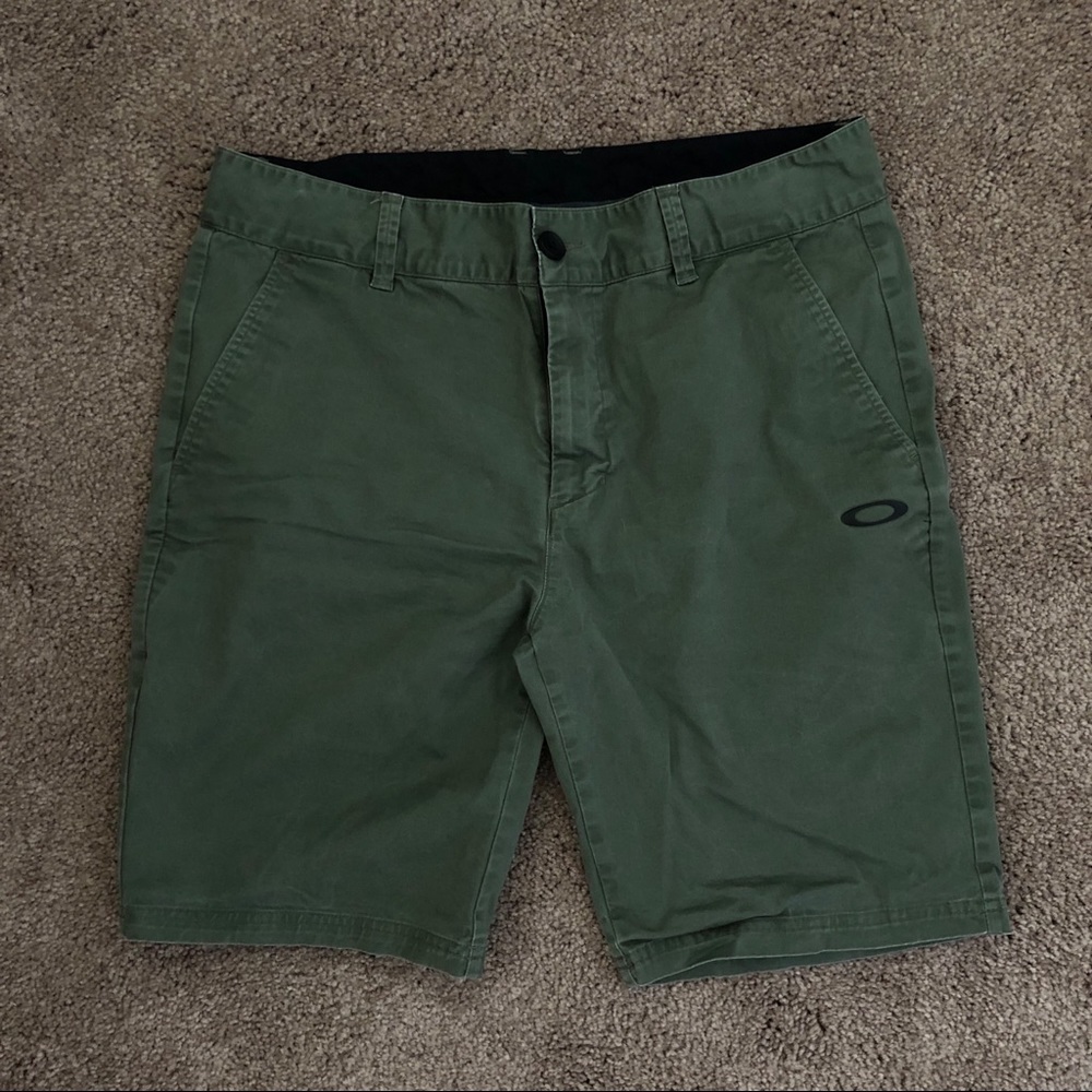 Oakley shorts - 32”